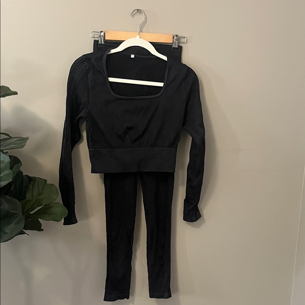 Aerie Long Sleeve Cable High Workout Set